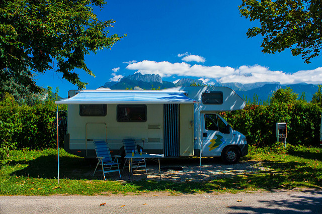Immagine Flickr Camper, Annecy by Sandra Vos CC BY 2.0